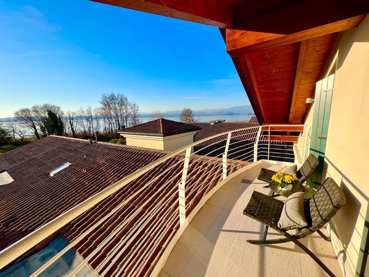 Paganini Suites And Apartments Sirmione Bagian luar foto