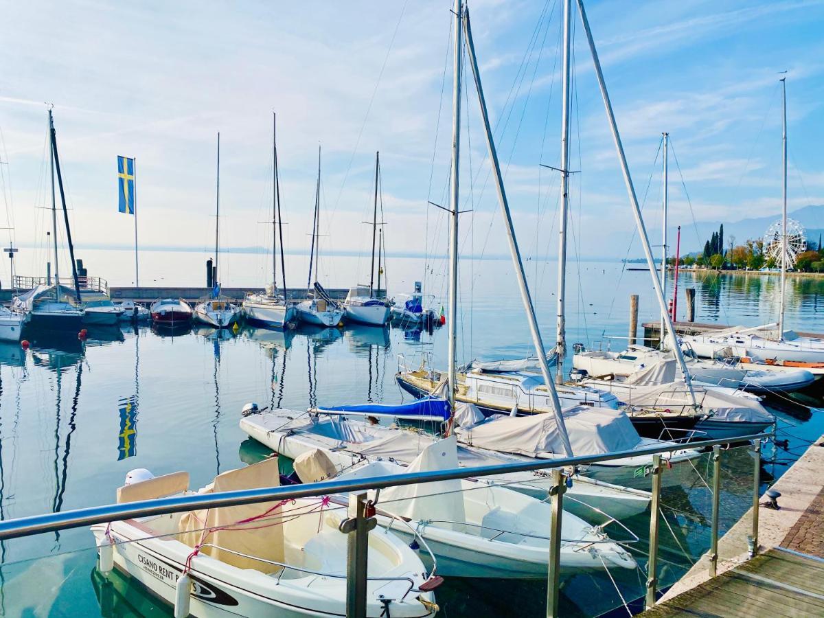 Paganini Suites And Apartments Sirmione Bagian luar foto