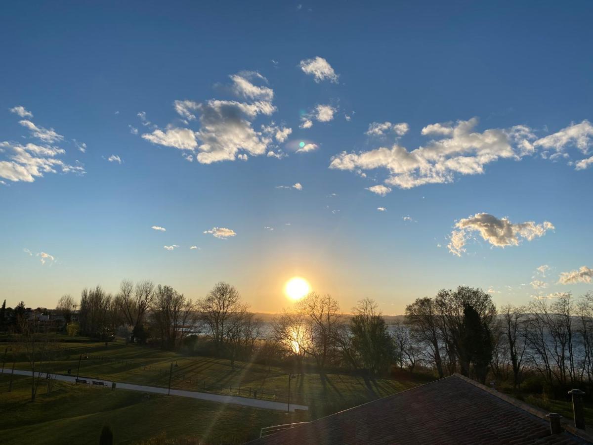 Paganini Suites And Apartments Sirmione Bagian luar foto
