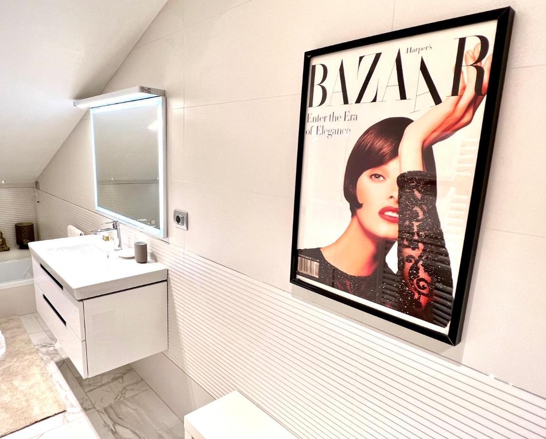 Paganini Suites And Apartments Sirmione Bagian luar foto