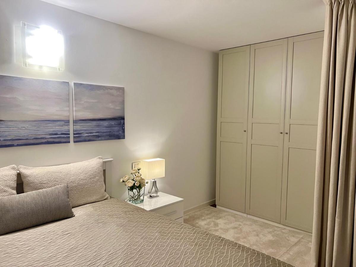 Paganini Suites And Apartments Sirmione Bagian luar foto