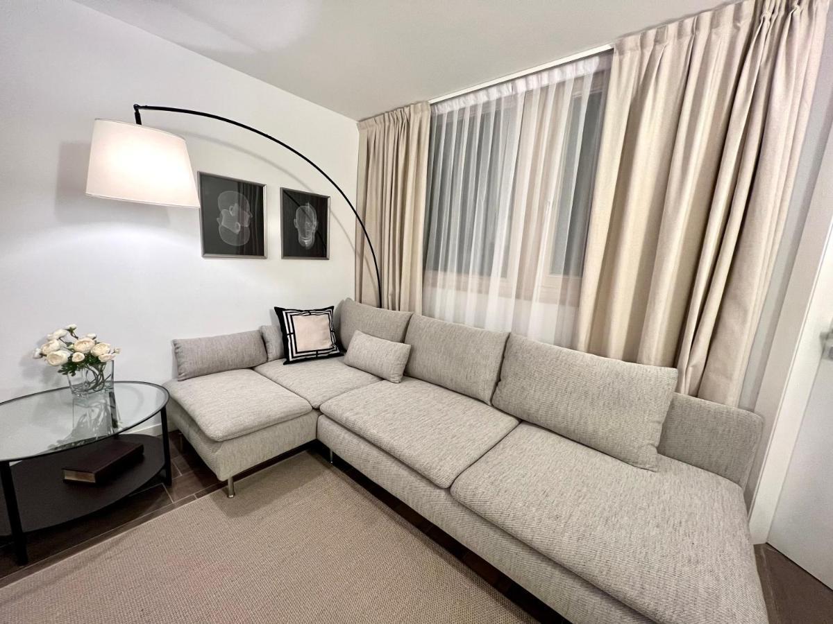 Paganini Suites And Apartments Sirmione Bagian luar foto