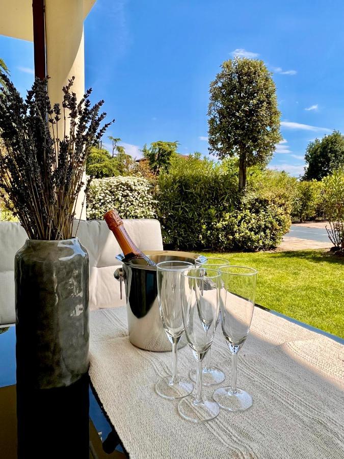 Paganini Suites And Apartments Sirmione Bagian luar foto