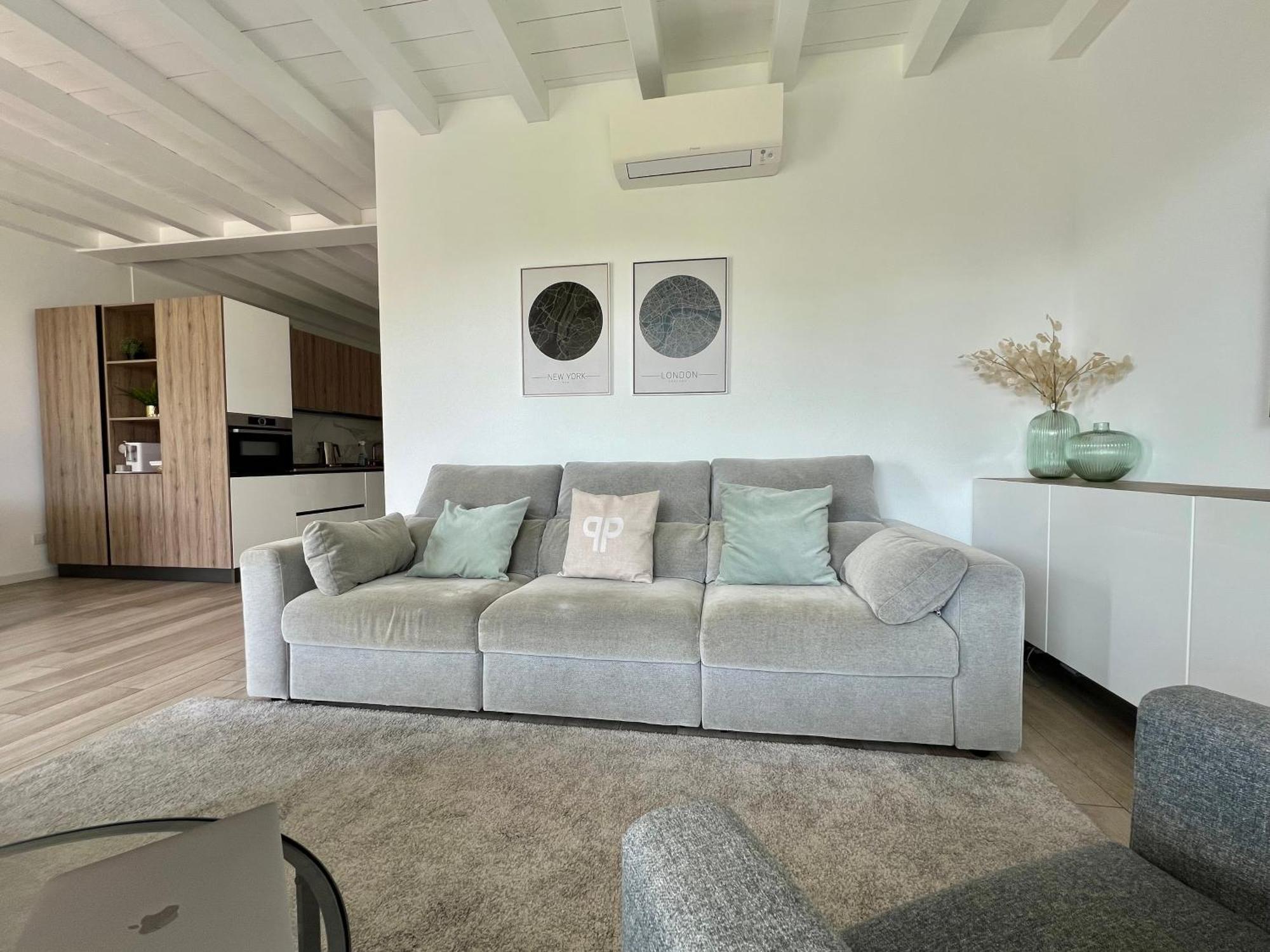 Paganini Suites And Apartments Sirmione Bagian luar foto